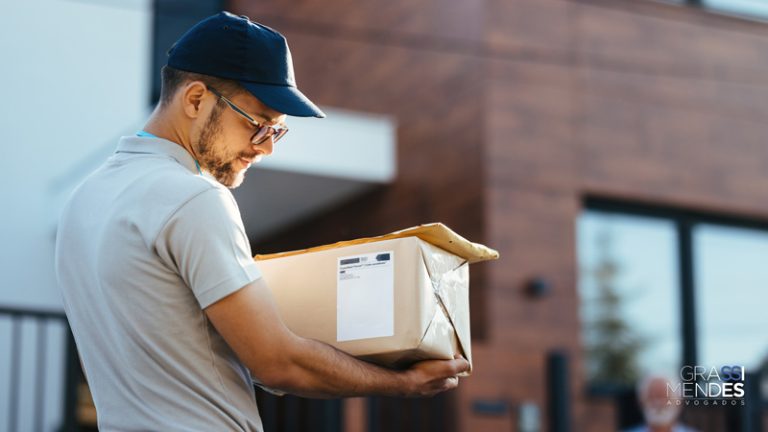 Correios: Sigilo Violado ao Receber Itens Ilícitos - Grassi Mendes Advogados