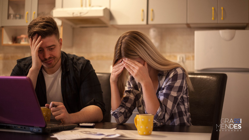 Indenização negada por score baixo com dívida prescrita